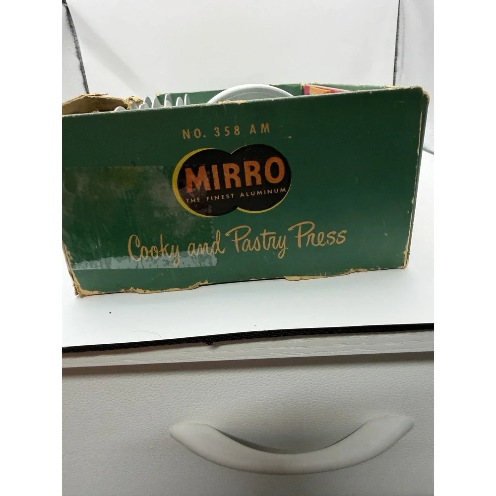 Vintage Mirro Aluminum Cookie Cooky Pastry Press 12 Discs 3 Tips  Box Damage